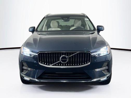 2022 Volvo XC60 B6 Inscription