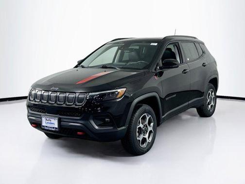 Diamond Black Crystal Pearlcoat 2022 Jeep Compass Trailhawk