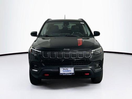 Diamond Black Crystal Pearlcoat 2022 Jeep Compass Trailhawk