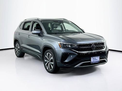 Platinum Gray Metallic 2023 Volkswagen Taos 1.5T SE