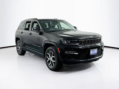 Diamond Black Crystal Pearlcoat 2023 Jeep Grand Cherokee Limited