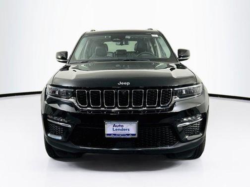 Diamond Black Crystal Pearlcoat 2023 Jeep Grand Cherokee Limited