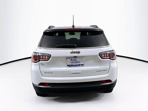 Bright White Clearcoat 2022 Jeep Compass Limited