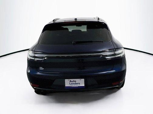 Night Blue Metallic 2021 Porsche Macan Macan GTS