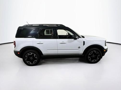 Oxford White 2022 Ford Bronco Sport Outer Banks