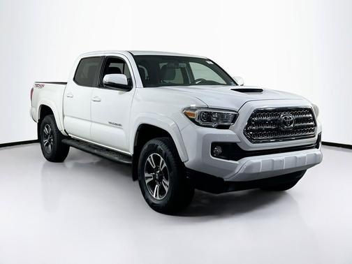 Super White 2017 Toyota Tacoma TRD Sport