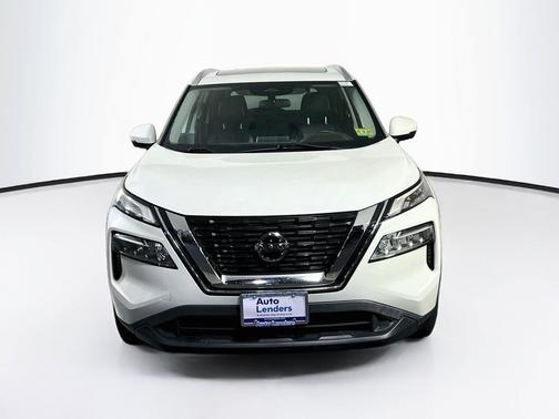 Pearl White Tricoat 2021 Nissan Rogue SV