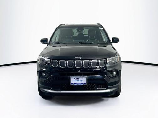 Diamond Black Crystal Pearlcoat 2022 Jeep Compass Limited