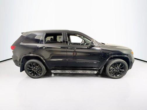 2022 Jeep Grand Cherokee Laredo
