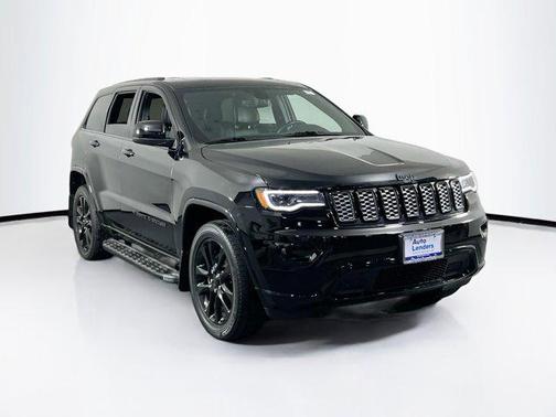 2022 Jeep Grand Cherokee Laredo