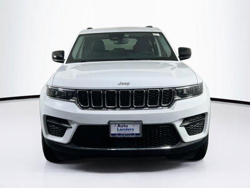 2022 Jeep Grand Cherokee Laredo