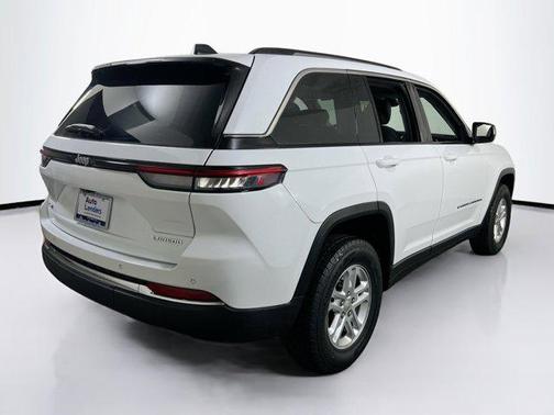 2022 Jeep Grand Cherokee Laredo