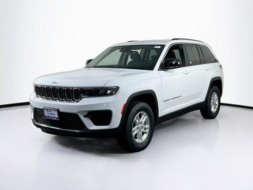 2022 Jeep Grand Cherokee Laredo