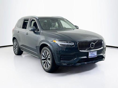 2022 Volvo XC90 T5 Momentum