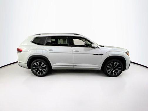 2022 Volkswagen Atlas 3.6L SEL Premium