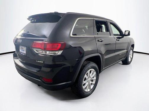 2022 Jeep Grand Cherokee Laredo