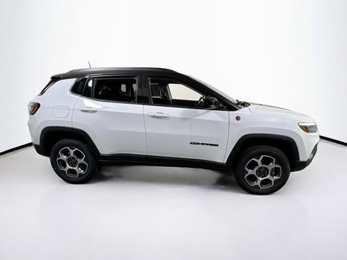 Bright White Clearcoat 2022 Jeep Compass Trailhawk