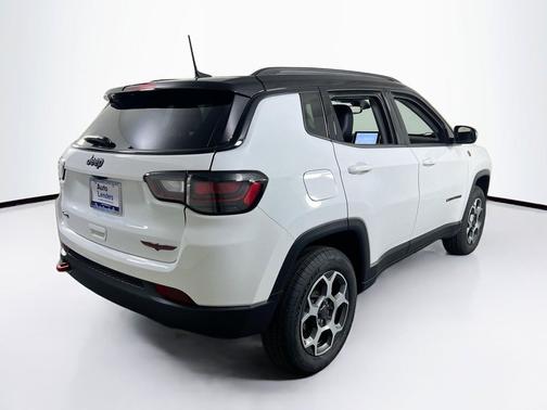 Bright White Clearcoat 2022 Jeep Compass Trailhawk