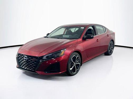 2023 Nissan Altima SR FWD