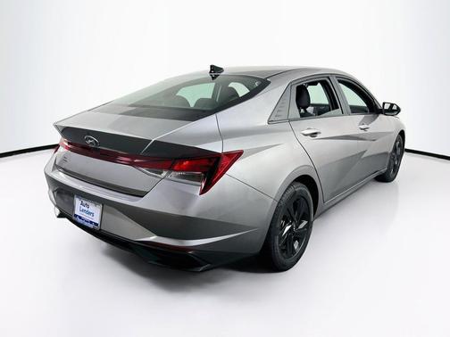 Fluid Metal 2023 Hyundai ELANTRA SEL