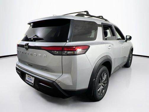 2022 Nissan Pathfinder SV 4WD