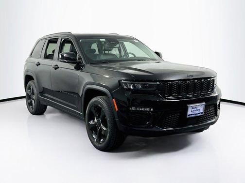 Diamond Black Crystal Pearlcoat 2023 Jeep Grand Cherokee Limited