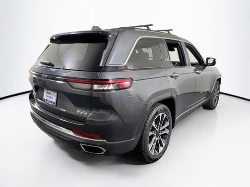 2022 Jeep Grand Cherokee Overland