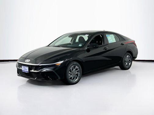 Abyss Black 2024 Hyundai ELANTRA SEL