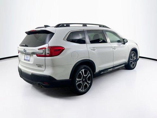 Crystal White Pearl 2023 Subaru Ascent Limited 8-Passenger