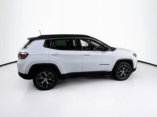 Bright White Clearcoat 2024 Jeep Compass Limited