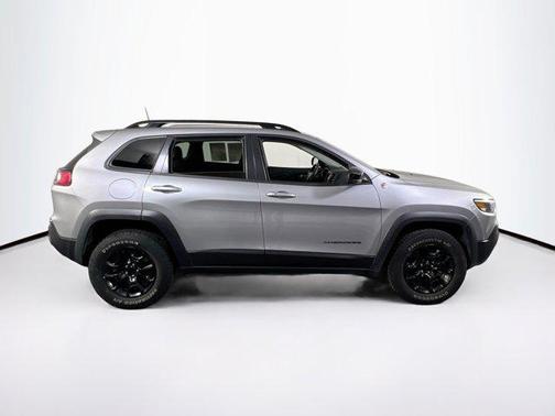 Billet Silver Metallic Clearcoat 2022 Jeep Cherokee Trailhawk