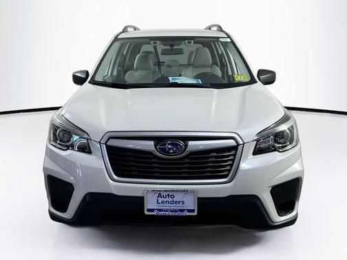 Crystal White Pearl 2019 Subaru Forester Base