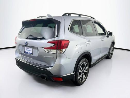 Ice Silver Metallic 2023 Subaru Forester Limited