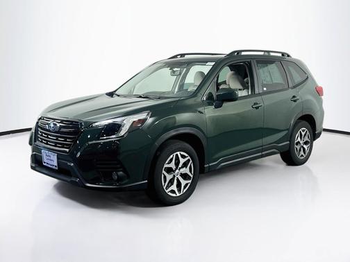 Cascade Green Silica 2023 Subaru Forester Premium