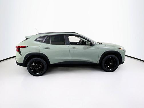 Cacti Green 2025 Chevrolet Trax FWD ACTIV
