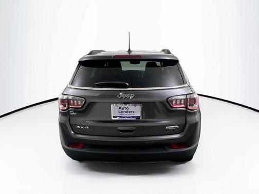 Granite Crystal Metallic Clearcoat 2022 Jeep Compass Latitude Lux