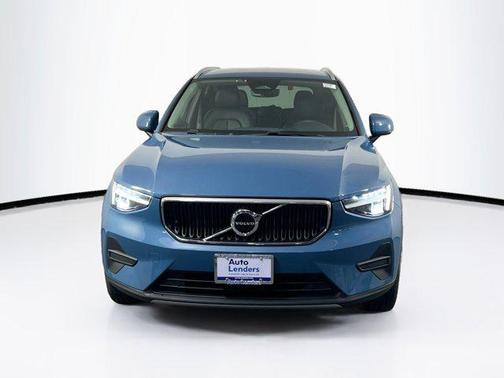 2023 Volvo XC40 B5 Core