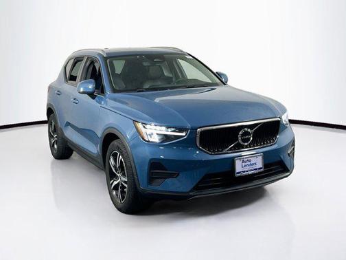 2023 Volvo XC40 B5 Core