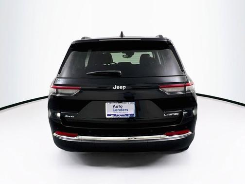 Diamond Black Crystal Pearlcoat 2023 Jeep Grand Cherokee Limited