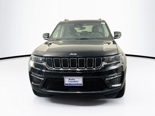 Diamond Black Crystal Pearlcoat 2023 Jeep Grand Cherokee Limited