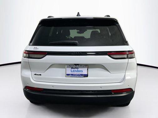 2022 Jeep Grand Cherokee Altitude