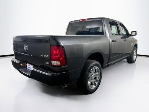 Granite Crystal Metallic Clearcoat 2018 RAM 1500 Tradesman