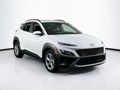 Lunar White 2023 Hyundai KONA SEL