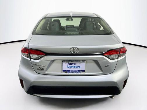 Classic Silver Metallic 2021 Toyota Corolla LE