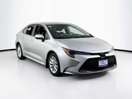 Classic Silver Metallic 2021 Toyota Corolla LE