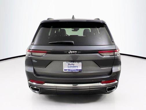 Baltic Gray Metallic Clearcoat 2022 Jeep Grand Cherokee Overland