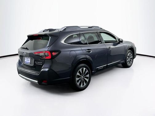 Magnetite Gray Metallic 2024 Subaru Outback Touring XT