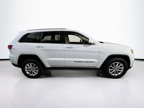 2022 Jeep Grand Cherokee Laredo