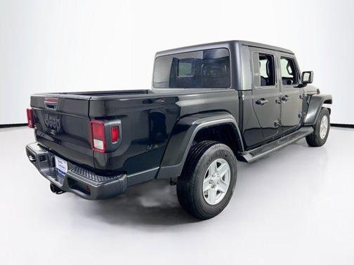 2022 Jeep Gladiator Sport S