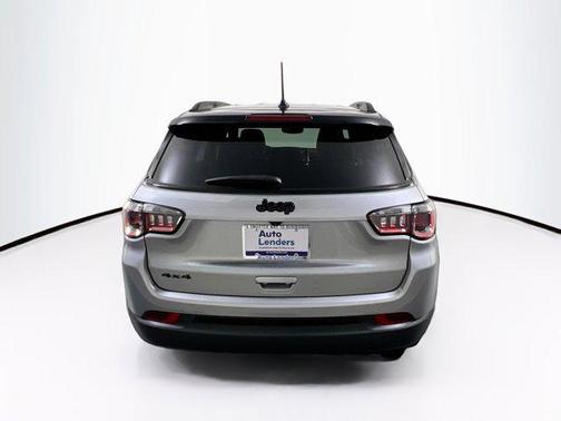 Billet Silver Metallic Clearcoat 2022 Jeep Compass Latitude